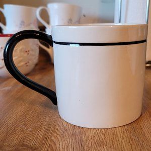 Starbucks Coffee Company 2008 Black Ribbed 20oz Ceramic White Mug